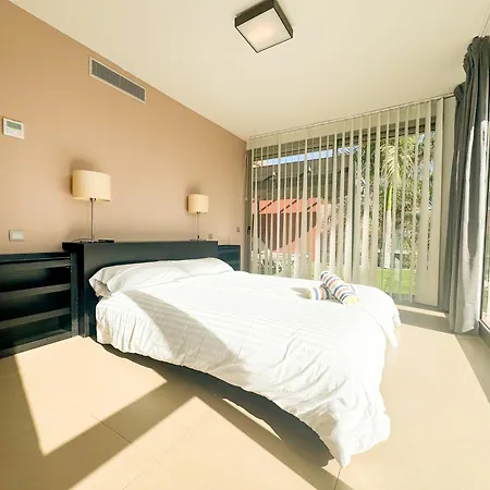 别墅 Salobre Dragos 12 A Retreat At The By Canaryscape *