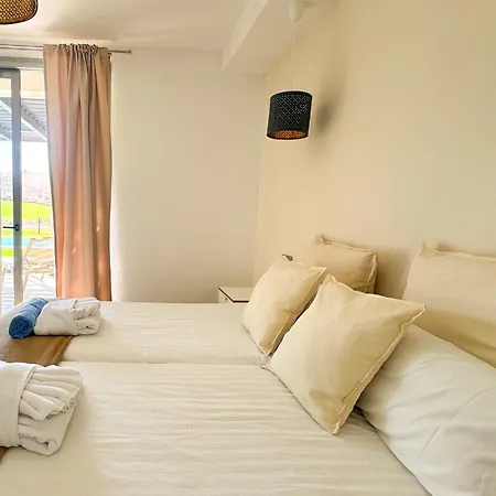 别墅 Salobre Dragos 12 A Retreat At The By Canaryscape *